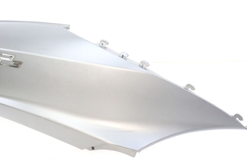 photo de FLANCO TRASERO DERECHO PIAGGIO MP3 500 (2014 - 2017) - Características distintivas