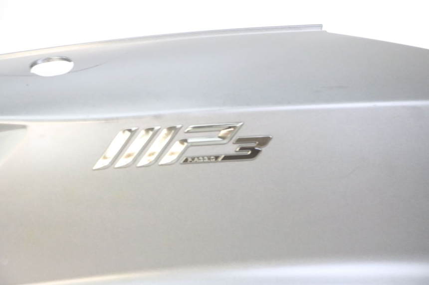 photo de FLANCO TRASERO DERECHO PIAGGIO MP3 500 (2014 - 2017) - Primer plano de alta resolución