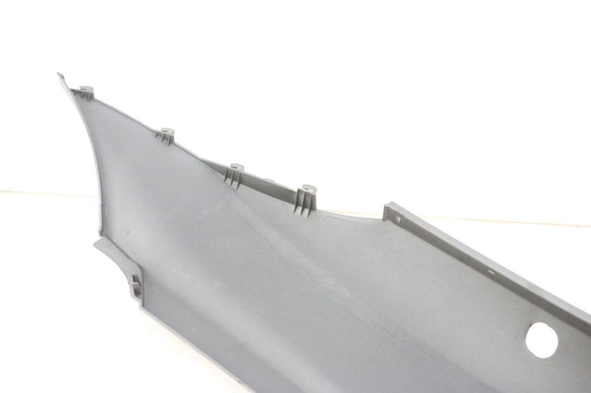 photo de FLANCO TRASERO DERECHO PIAGGIO MP3 500 (2014 - 2017) - Estado de la superficie y material