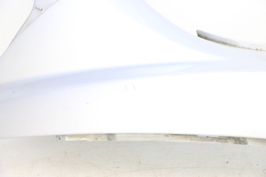 photo de FLANCO TRASERO DERECHO PIAGGIO MP3 125 (2006 - 2014) - Primer plano técnico
