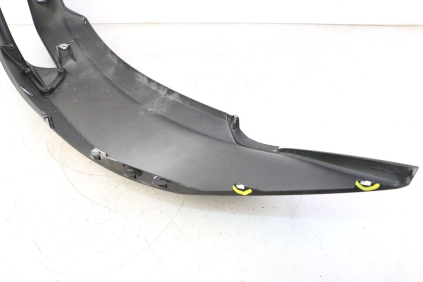 photo de CARENADO TRASERO DERECHA PIAGGIO MP3 500 (2016 - 2018) - Enfoque en la estructura