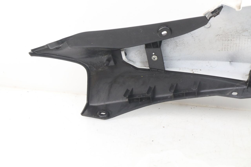 photo de CARENADO TRASERO DERECHA MBK MW TRYPTIK 125 (2017 - 2022) - Estado de la superficie y material