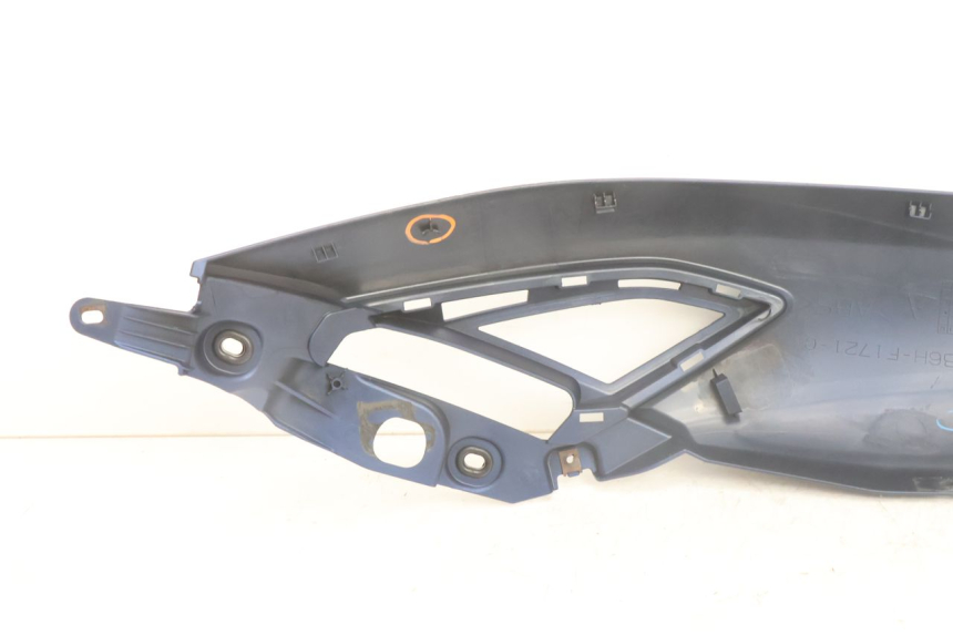 photo de CARENADO TRASERO DERECHA YAMAHA N-MAX NMAX 125 (2021 - 2024) - Marcados y referencias originales
