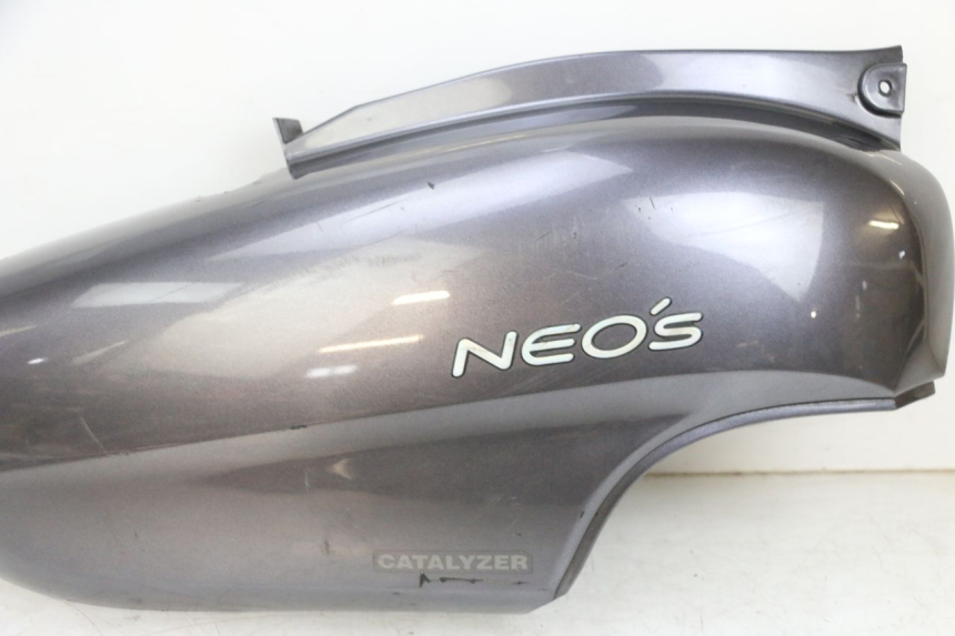 photo de CARENADO TRASERO DERECHA YAMAHA NEO'S NEOS 2T 50 (1998 - 2007) - Zoom sobre los componentes