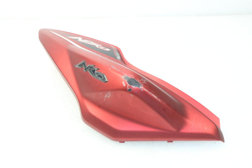 photo de CARENADO TRASERO DERECHA MBK NITRO 2T 50 (2013 - 2017) - Primer plano técnico