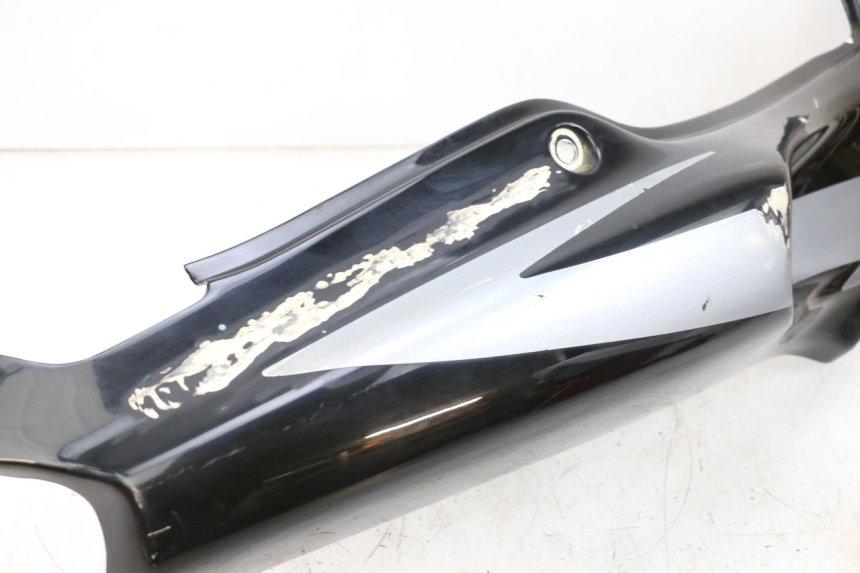 photo de CARENADO TRASERO DERECHA HONDA NSR R 125 (1994 - 2003) - Zoom sobre los componentes