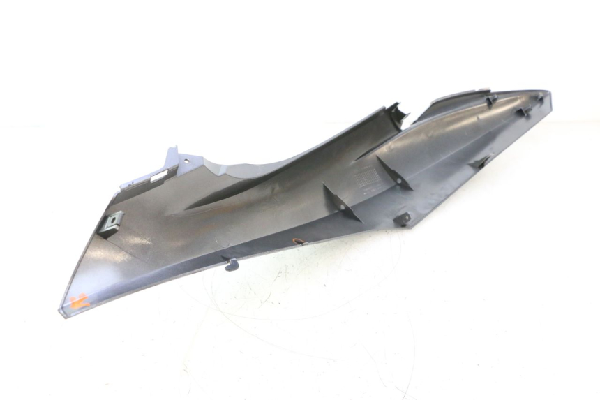 photo de CARENADO TRASERO DERECHA HONDA PCX (JF28) 125 (2009 - 2011) - Primer plano técnico
