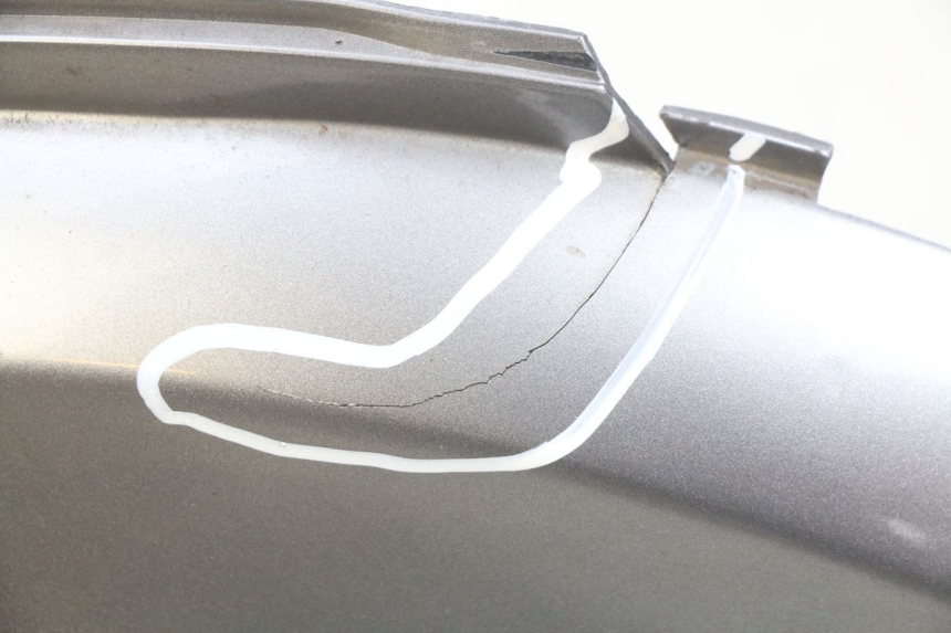 photo de FLANCO TRASERO DERECHO HONDA PES PS I 125 (2006 - 2012) - Primer plano técnico