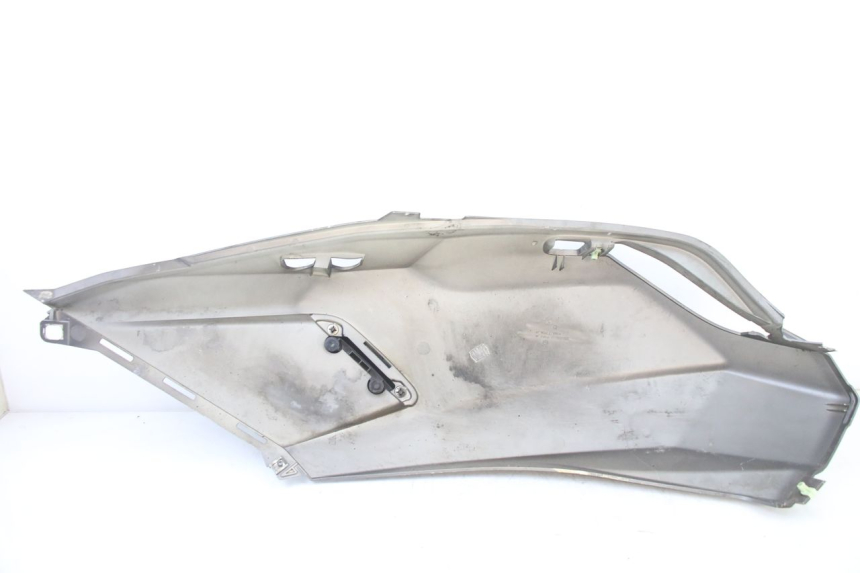 photo de CARENADO TRASERO DERECHA PEUGEOT SATELIS 125 (2013 - 2018) - Marcados y referencias originales