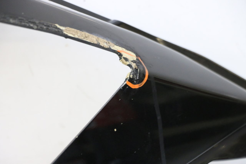 photo de CARENADO TRASERO DERECHA PEUGEOT SATELIS COMPRESSOR K15 125 (2006 - 2009) - Inspección visual detallada