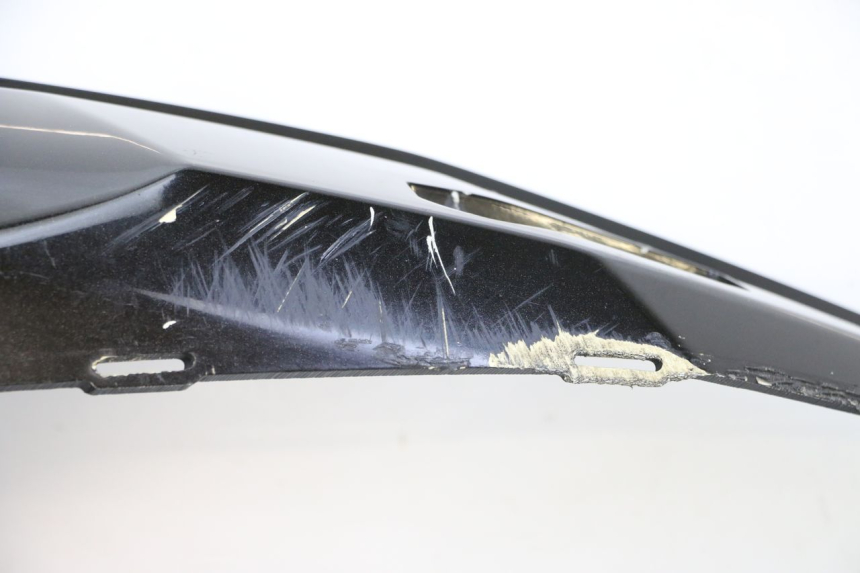 photo de CARENADO TRASERO DERECHA PEUGEOT SATELIS COMPRESSOR K15 125 (2006 - 2009) - Enfoque en la estructura