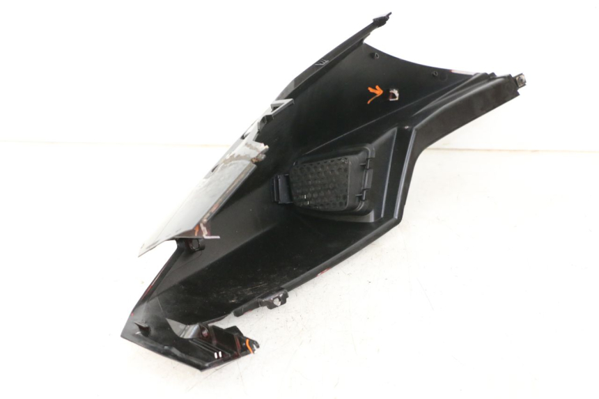 photo de CARENADO TRASERO DERECHA PEUGEOT SPEEDFIGHT 3 LC 2T 50 (2009 - 2015) - Detalles de los puntos de fijación