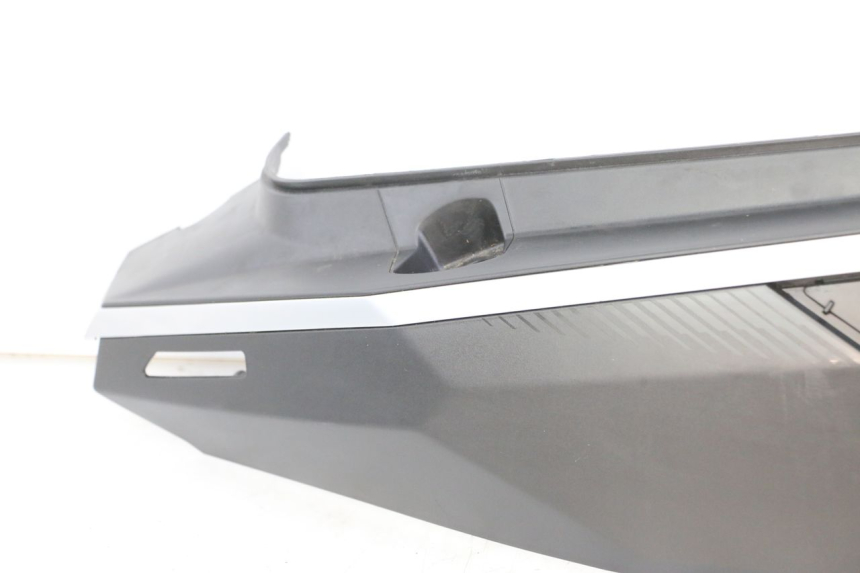 photo de FLANCO TRASERO DERECHO PEUGEOT TWEET 4T 50 (2023 - 2025) - Zoom sobre los componentes