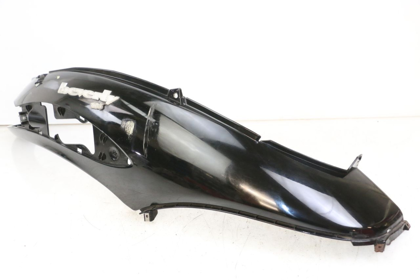 photo de CARENADO TRASERO DERECHA PIAGGIO BEVERLY 125 (1998 - 2005) - Detalles de los puntos de fijación