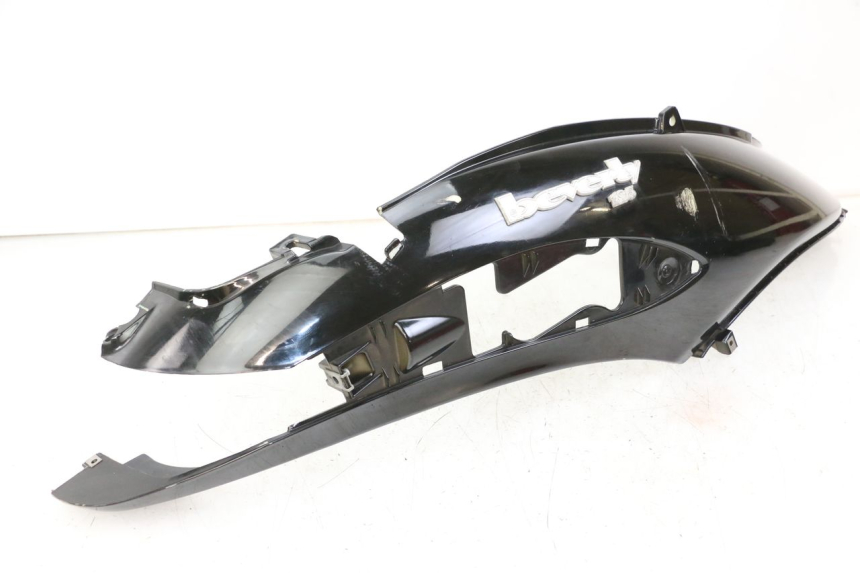 photo de CARENADO TRASERO DERECHA PIAGGIO BEVERLY 125 (1998 - 2005) - Estado de la superficie y material