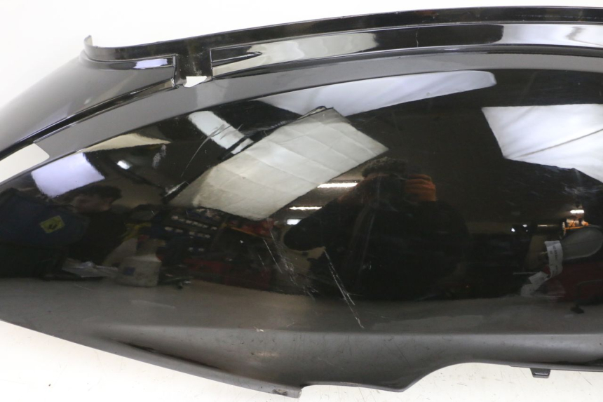 photo de CARENADO TRASERO DERECHA EFUN PUSA 1 - Características distintivas