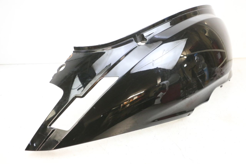 photo de CARENADO TRASERO DERECHA EFUN PUSA 1 - Marcados y referencias originales