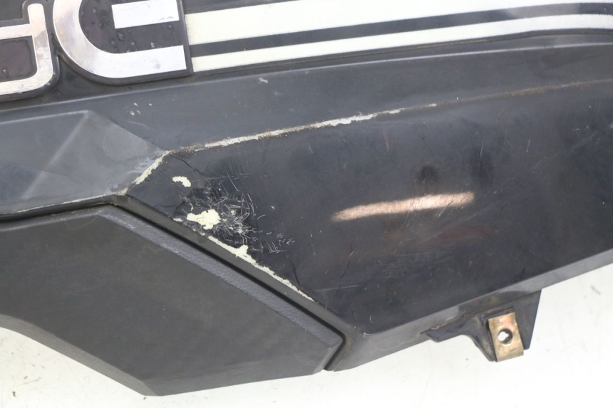 photo de FLANCO TRASERO DERECHO RED ELECTRIC RED E PRO 1 (2017 - 2019) - Detalles de los puntos de fijación