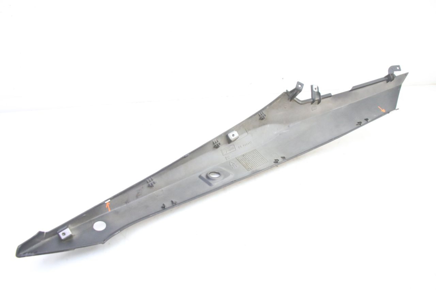 photo de CARENADO TRASERO DERECHA GILERA RUNNER SP 50 (2006 - 2008) - Estado de la superficie y material