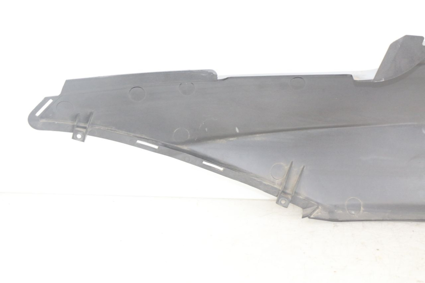 photo de FLANCO TRASERO DERECHO DAELIM S2 FI 125 (2008 - 2017) - Detalles de los puntos de fijación