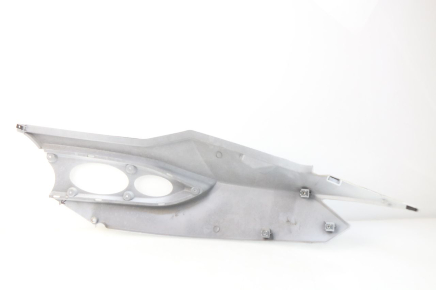 photo de FLANCO TRASERO DERECHO DAELIM S3 125 (2010 - 2017) - Detalles de los puntos de fijación