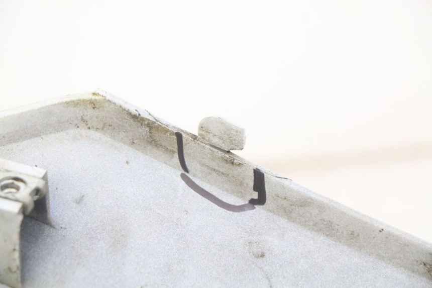 photo de FLANCO TRASERO DERECHO DAELIM S3 125 (2010 - 2017) - Otra perspectiva