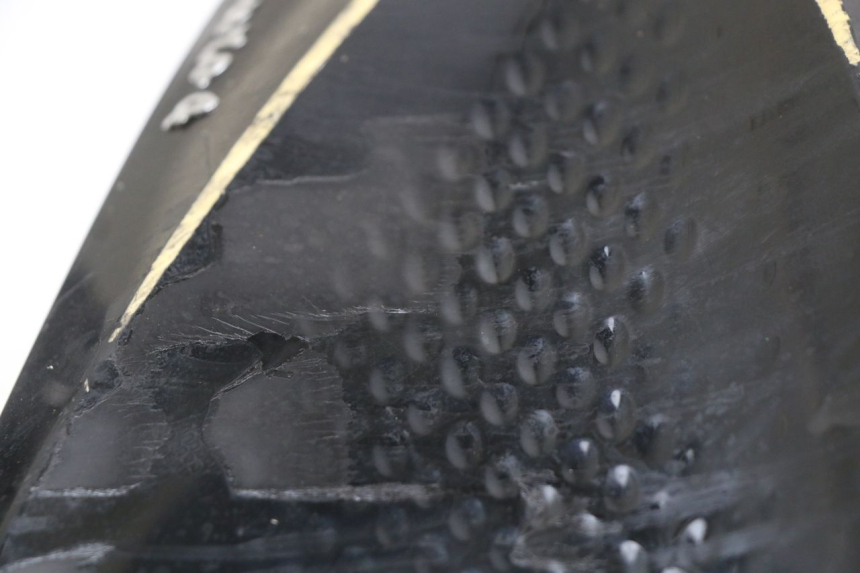 photo de CARENADO TRASERO DERECHA JM MOTORS SANTANA 50 (2014 - 2023) - Detalles de los puntos de fijación