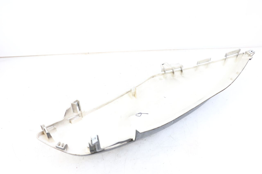 photo de CARENADO TRASERO DERECHA JM MOTORS SANTANA 50 (2014 - 2023) - Detalle de la pieza