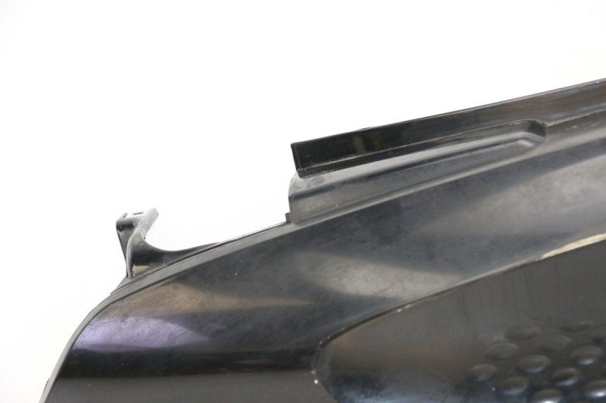 photo de CARENADO TRASERO DERECHA JM MOTORS SANTANA 50 (2014 - 2023) - Zoom sobre los componentes