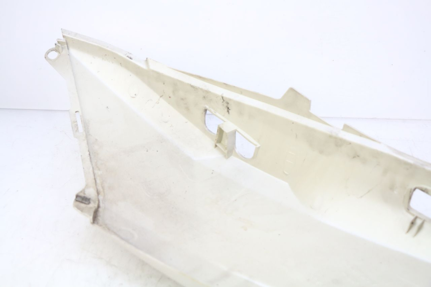 photo de FLANCO TRASERO DERECHO PEUGEOT SATELIS 125 (2010 - 2012) - Otra perspectiva