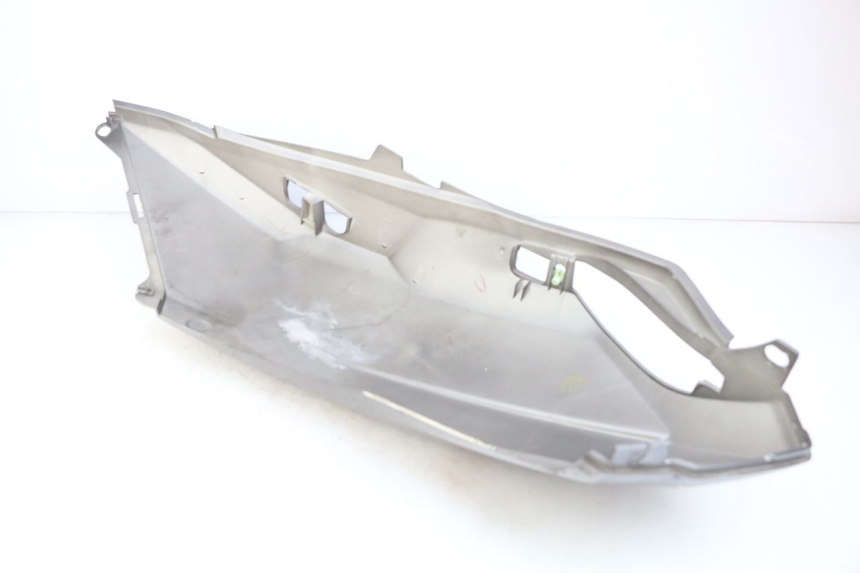 photo de FLANCO TRASERO DERECHO PEUGEOT SATELIS 125 (2010 - 2012) - Otra perspectiva