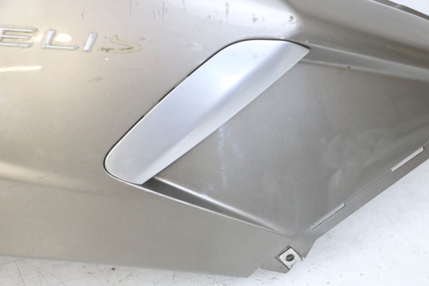 photo de CARENADO TRASERO DERECHA PEUGEOT SATELIS 125 (2013 - 2018) - Zoom sobre los componentes