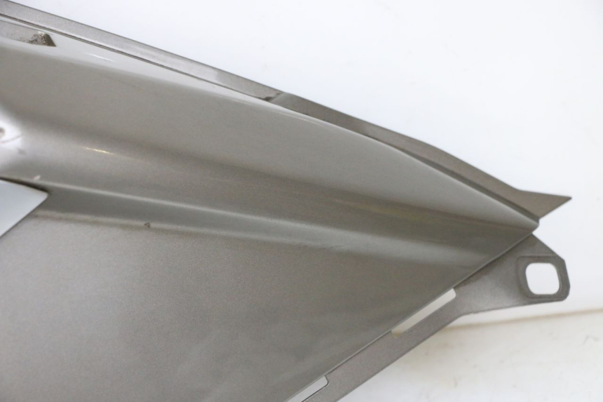 photo de CARENADO TRASERO DERECHA PEUGEOT SATELIS 125 (2013 - 2018) - Primer plano de alta resolución