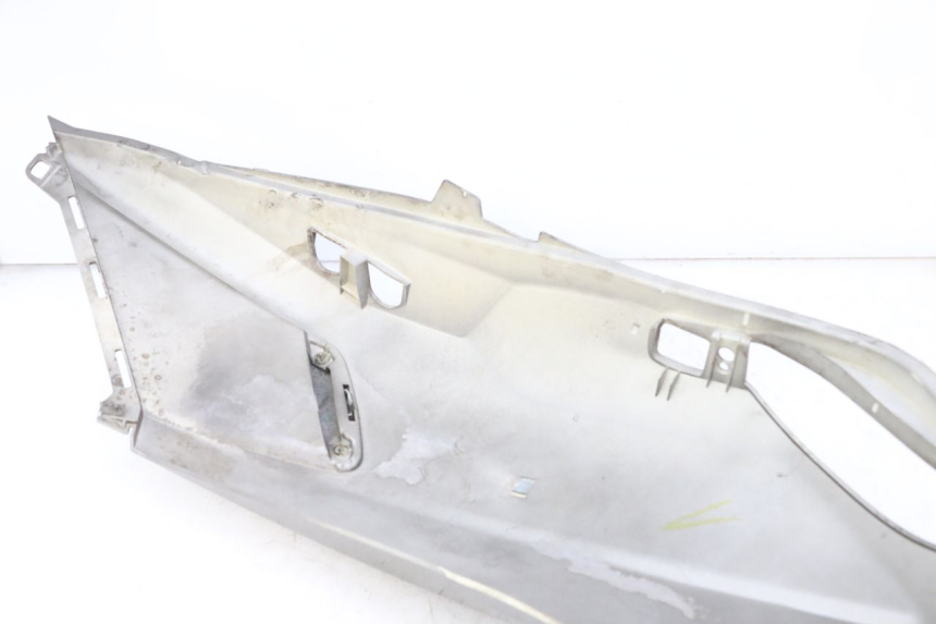 photo de CARENADO TRASERO DERECHA PEUGEOT SATELIS 125 (2013 - 2018) - Otra perspectiva