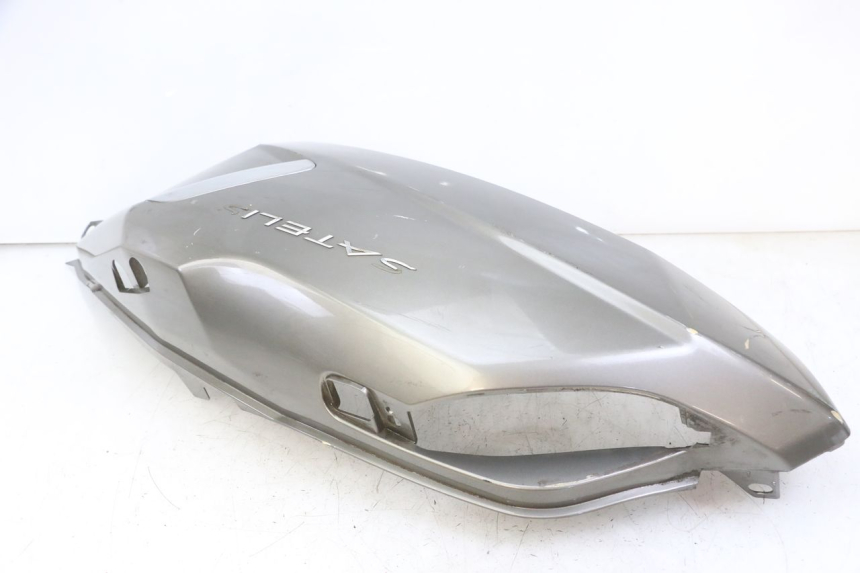 photo de CARENADO TRASERO DERECHA PEUGEOT SATELIS 125 (2013 - 2018) - Estado de la superficie y material