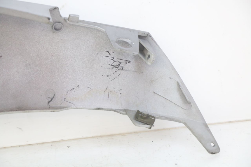 photo de FLANCO TRASERO DERECHO APRILIA SCARABEO LIGHT 125 (2007 - 2011) - Otra perspectiva