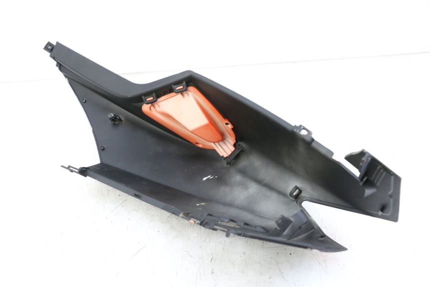 photo de CARENADO TRASERO DERECHA PEUGEOT SPEEDFIGHT 4 2T 50 (2015 - 2019) - Otra perspectiva