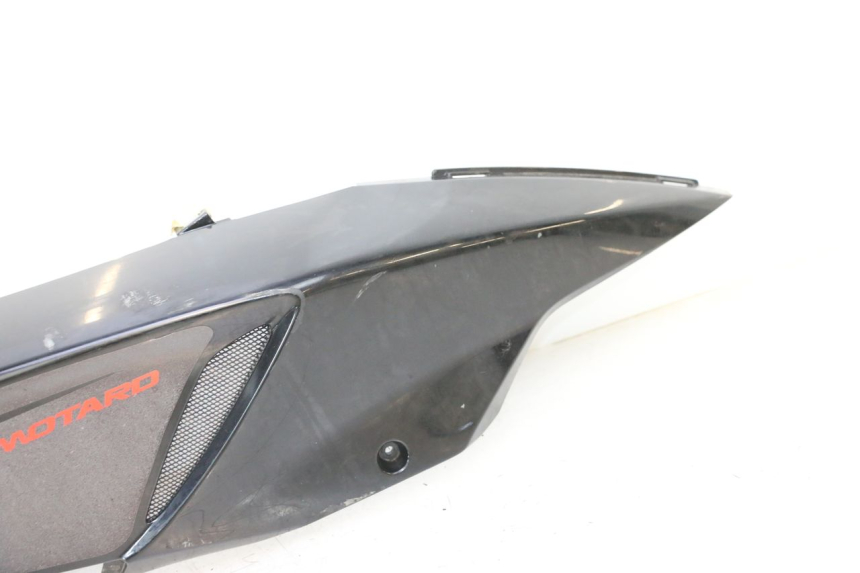 photo de CARENADO TRASERO DERECHA APRILIA SR MOTARD 50 (2012 - 2018) - Zoom estado de uso