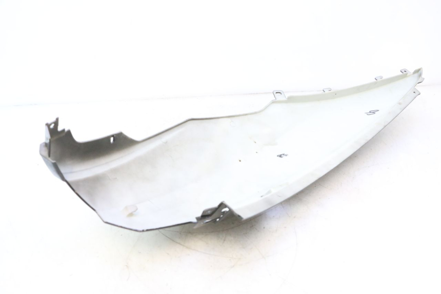 photo de CARENADO TRASERO DERECHA RAZZO STEED 125 (2012 - 2018) - Primer plano técnico