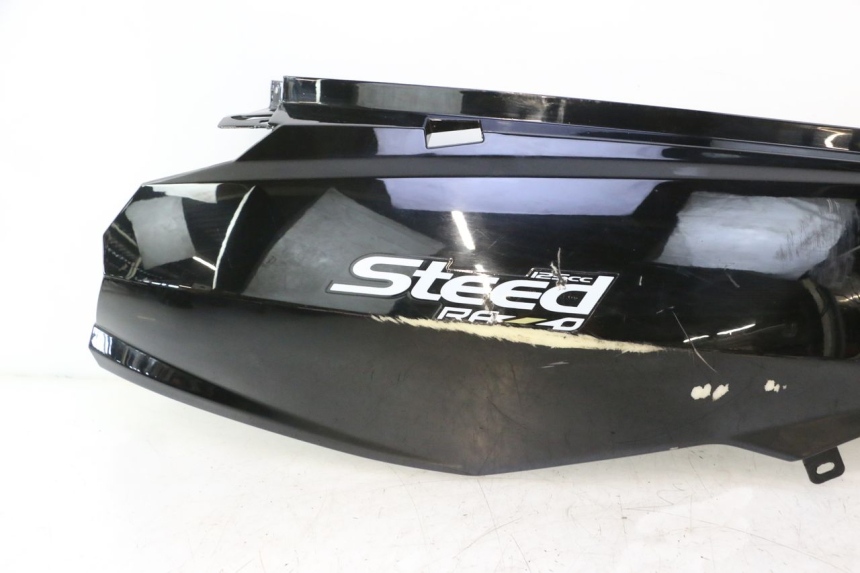 photo de CARENADO TRASERO DERECHA RAZZO STEED 125 (2012 - 2018) - Detalles de los puntos de fijación
