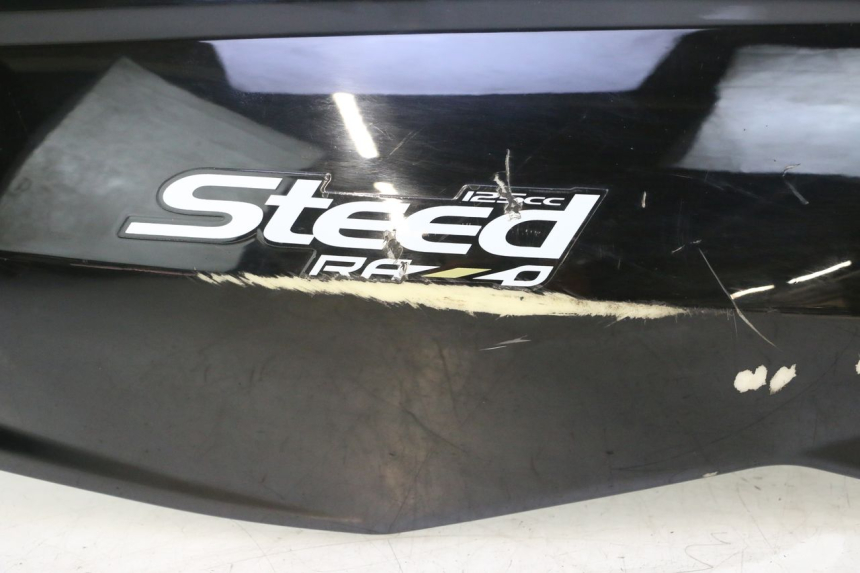 photo de CARENADO TRASERO DERECHA RAZZO STEED 125 (2012 - 2018) - Estado de la superficie y material