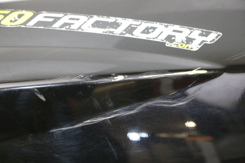 photo de CARENADO TRASERO DERECHA PEUGEOT STREETZONE I NAKED 2T 50 (2018 - 2020) - Zoom sobre los componentes