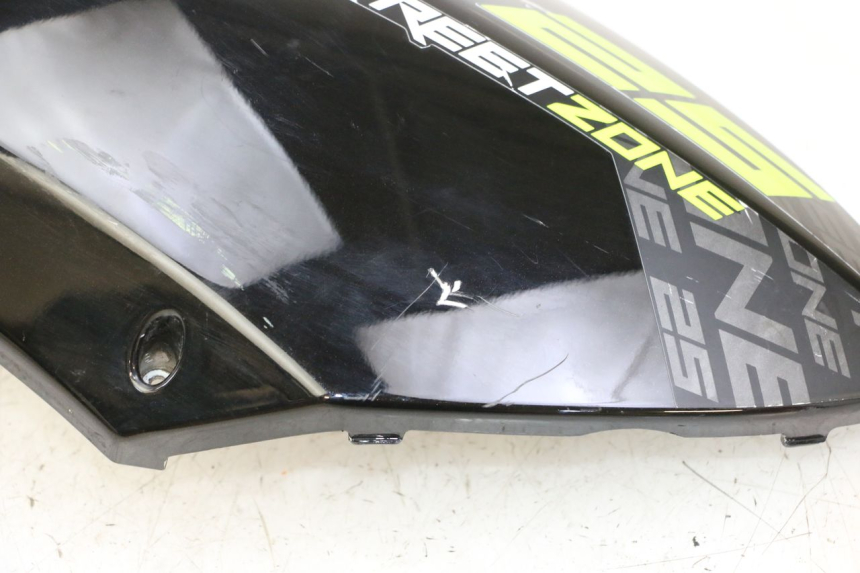 photo de CARENADO TRASERO DERECHA PEUGEOT STREETZONE I NAKED 2T 50 (2018 - 2020) - Estado de la superficie y material