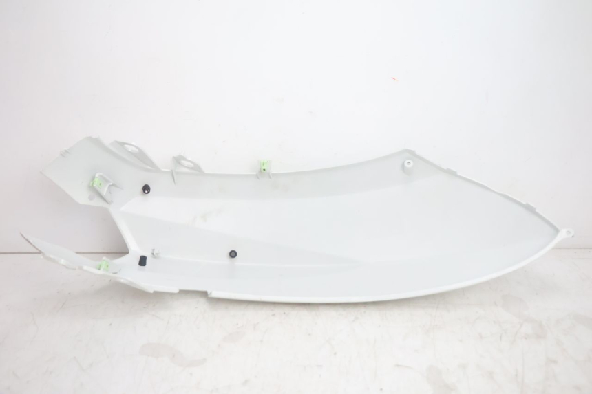 photo de CARENADO TRASERO DERECHA PEUGEOT STREETZONE NAKED 2T 50 (2014 - 2018) - Detalles de los puntos de fijación
