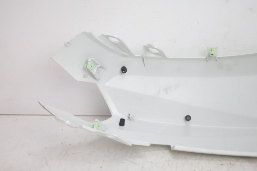 photo de CARENADO TRASERO DERECHA PEUGEOT STREETZONE NAKED 2T 50 (2014 - 2018) - Estado de la superficie y material