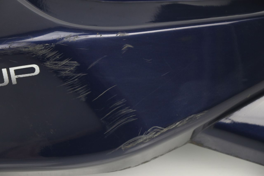 photo de CARENADO TRASERO DERECHA PEUGEOT SUM UP 125 (2008 - 2013) - Características distintivas