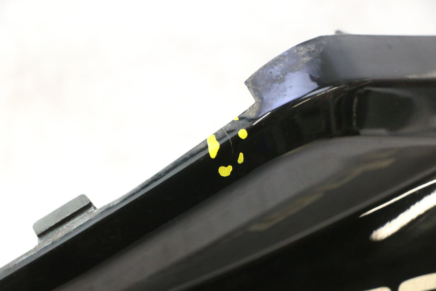 photo de CARENADO TRASERO DERECHA KYMCO SUPER 8 2T 50 (2007 - 2013) - Zoom sobre los componentes