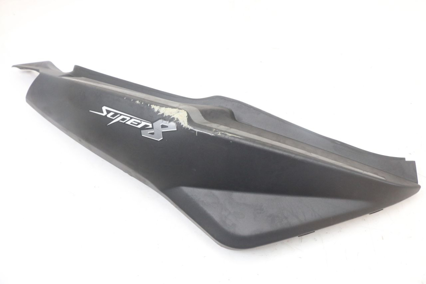 photo de CARENADO TRASERO DERECHA KYMCO SUPER 8 4T 50 (2018 - 2020) - Detalle de la pieza