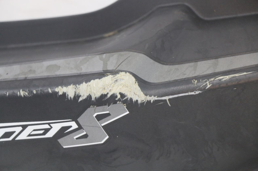 photo de CARENADO TRASERO DERECHA KYMCO SUPER 8 4T 50 (2018 - 2020) - Primer plano técnico