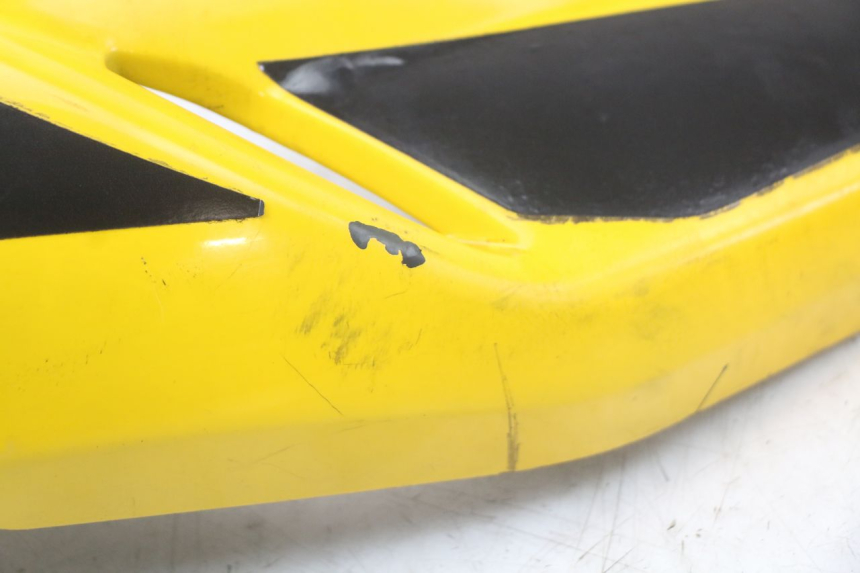 photo de CARENADO TRASERO DERECHA SUZUKI GS F 500 (2004 - 2007) - Primer plano técnico